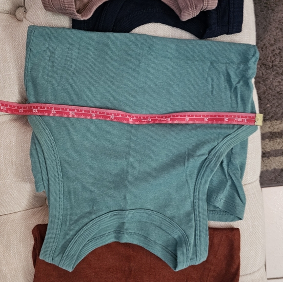 FALL TANK TOPS! WORN ONCE! SIZE MEDIUM! A NEW DAY! 4 TOPS! - Picture 6 of 9